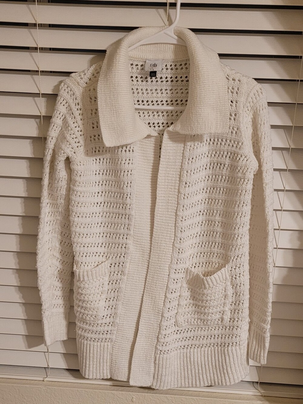 CAbi Cream Crochet Open-Front Cardigan with Patch Pockets EUC